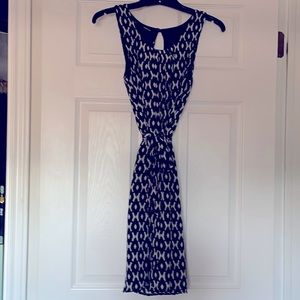 Black/white print, sleeveless dress